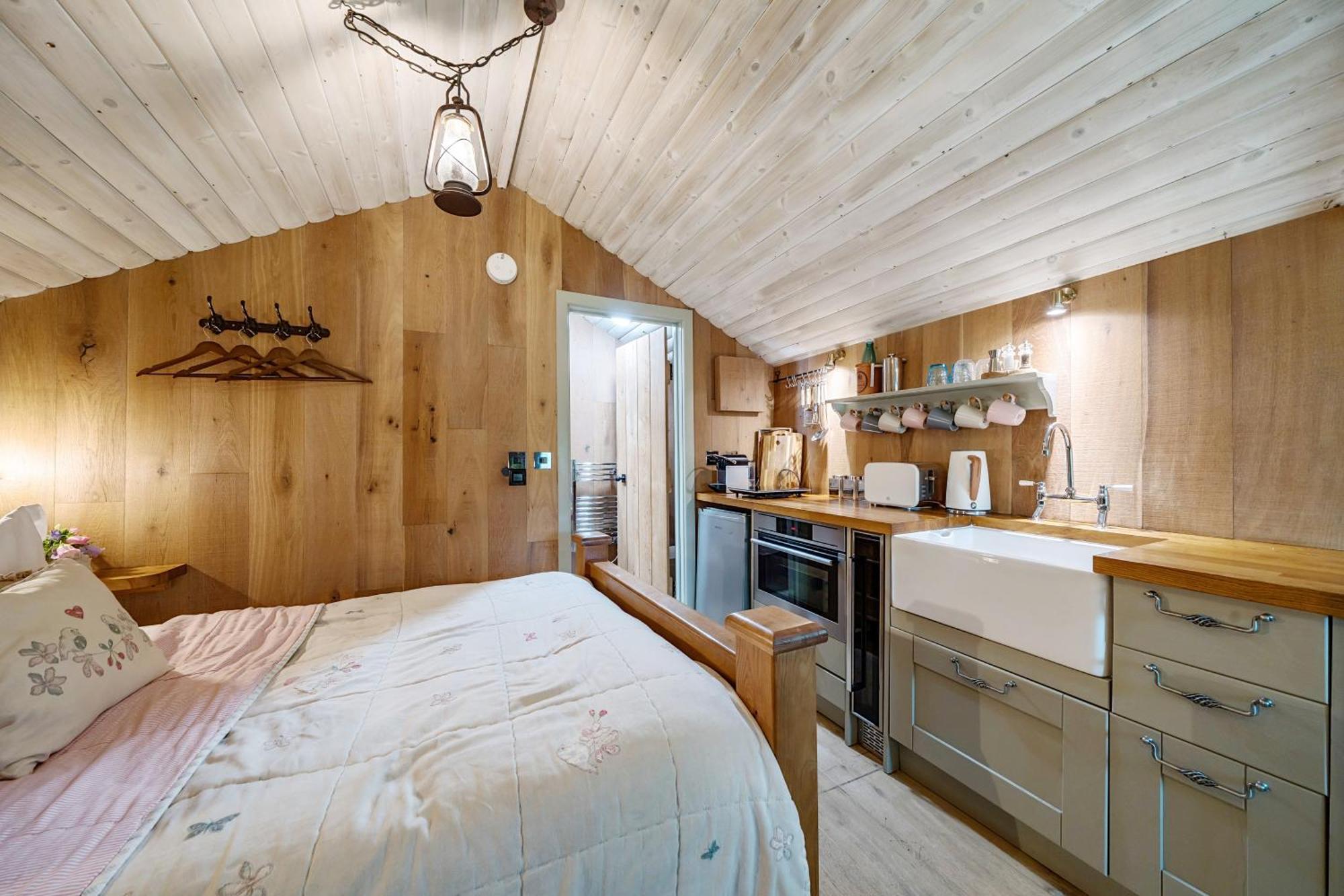 The Treehouse At Salcombe Farm Villa Dış mekan fotoğraf