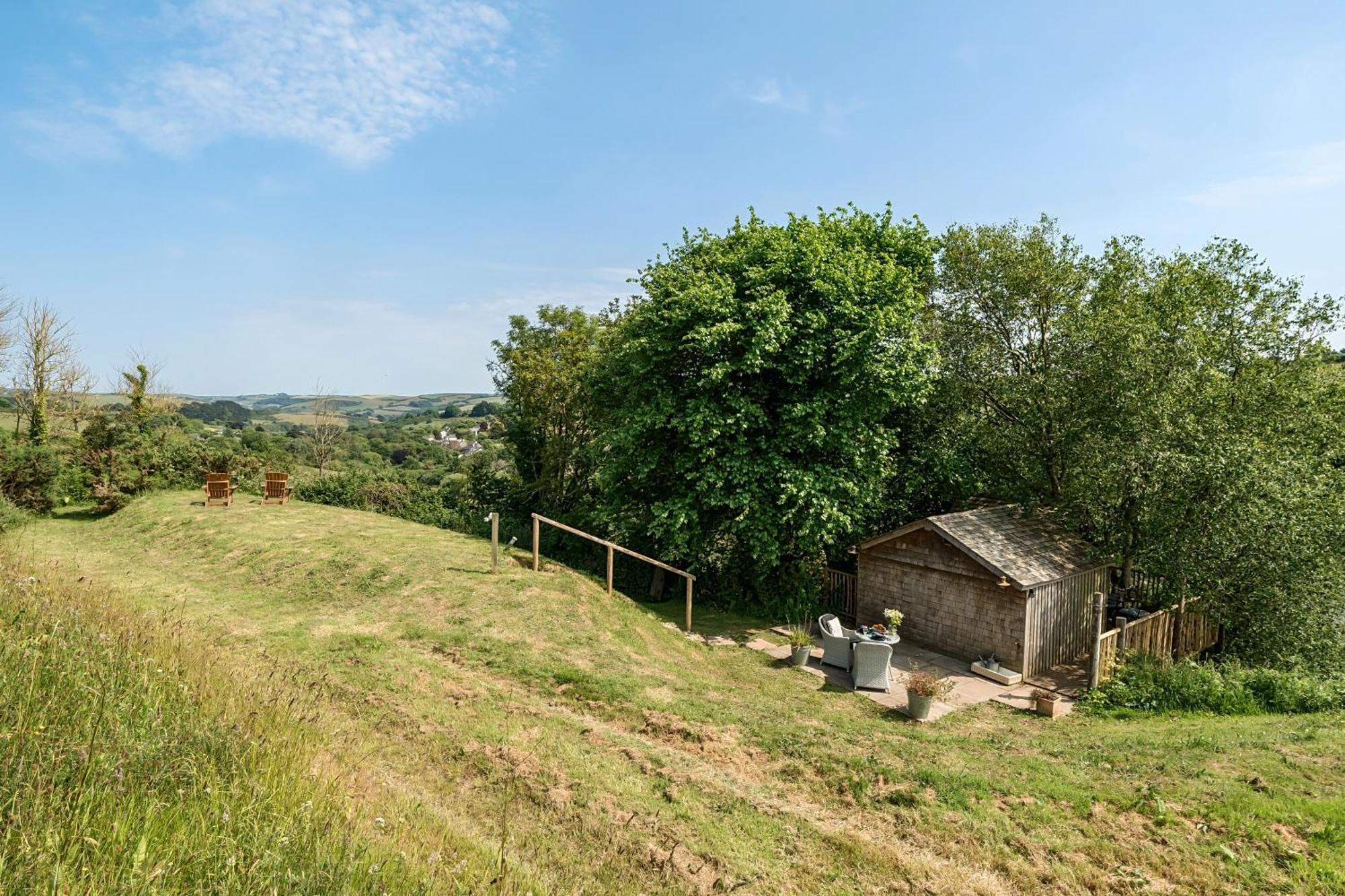 The Treehouse At Salcombe Farm Villa Dış mekan fotoğraf