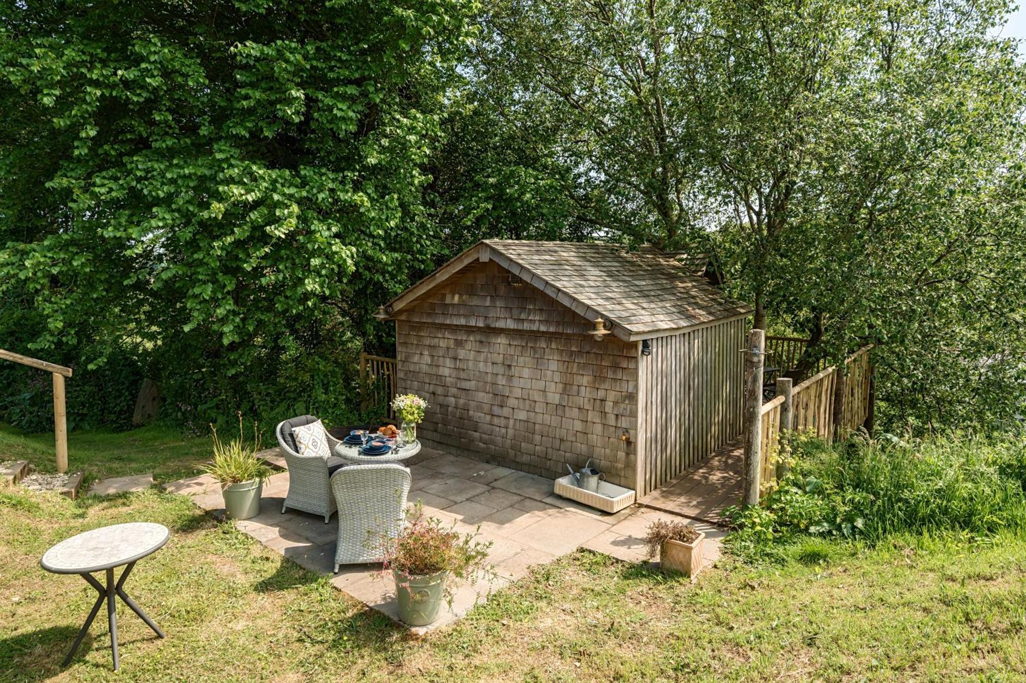 The Treehouse At Salcombe Farm Villa Dış mekan fotoğraf