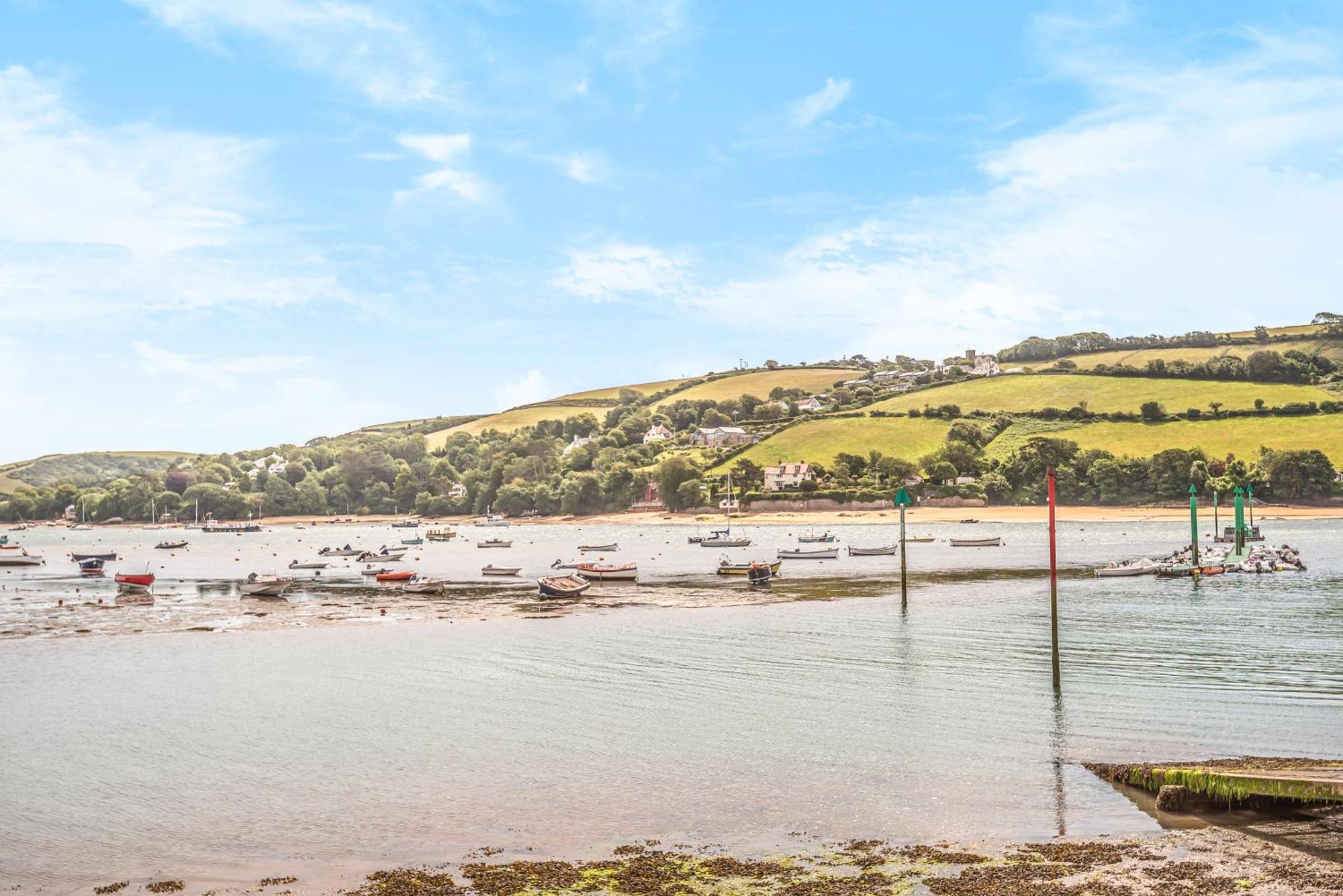 The Treehouse At Salcombe Farm Villa Dış mekan fotoğraf