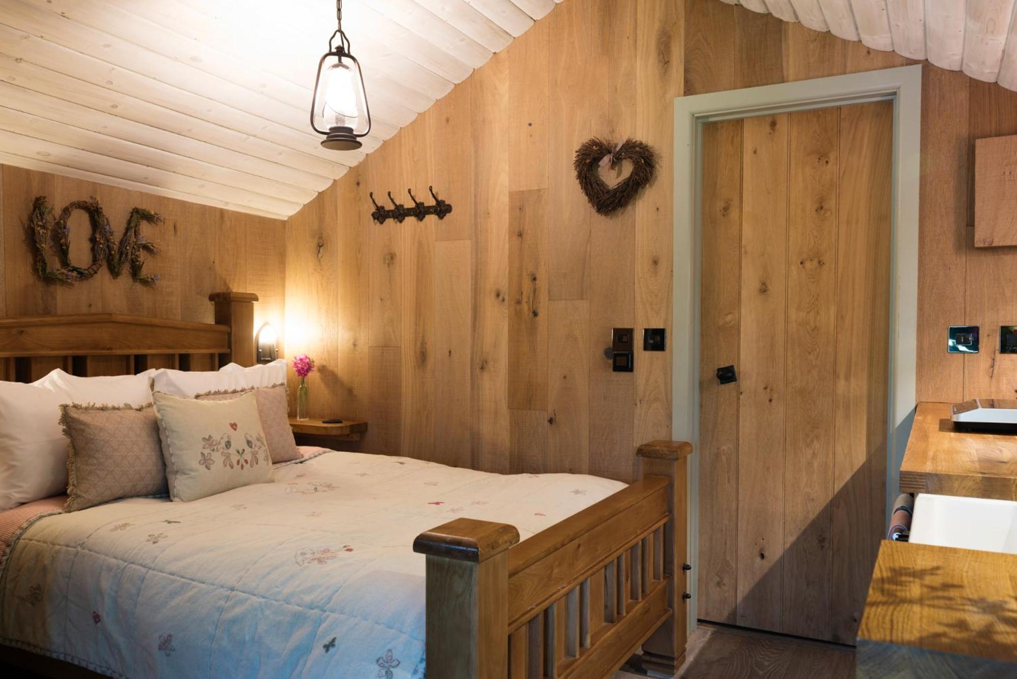 The Treehouse At Salcombe Farm Villa Dış mekan fotoğraf