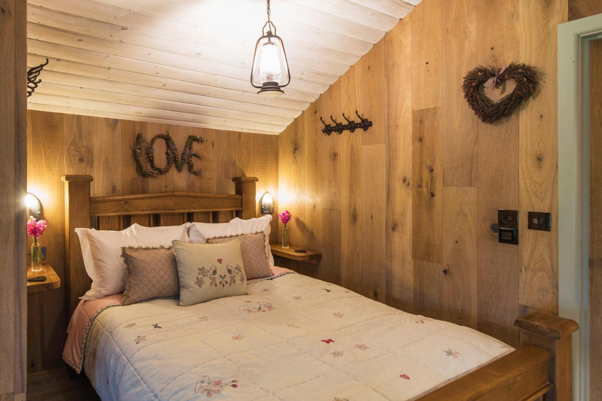 The Treehouse At Salcombe Farm Villa Dış mekan fotoğraf